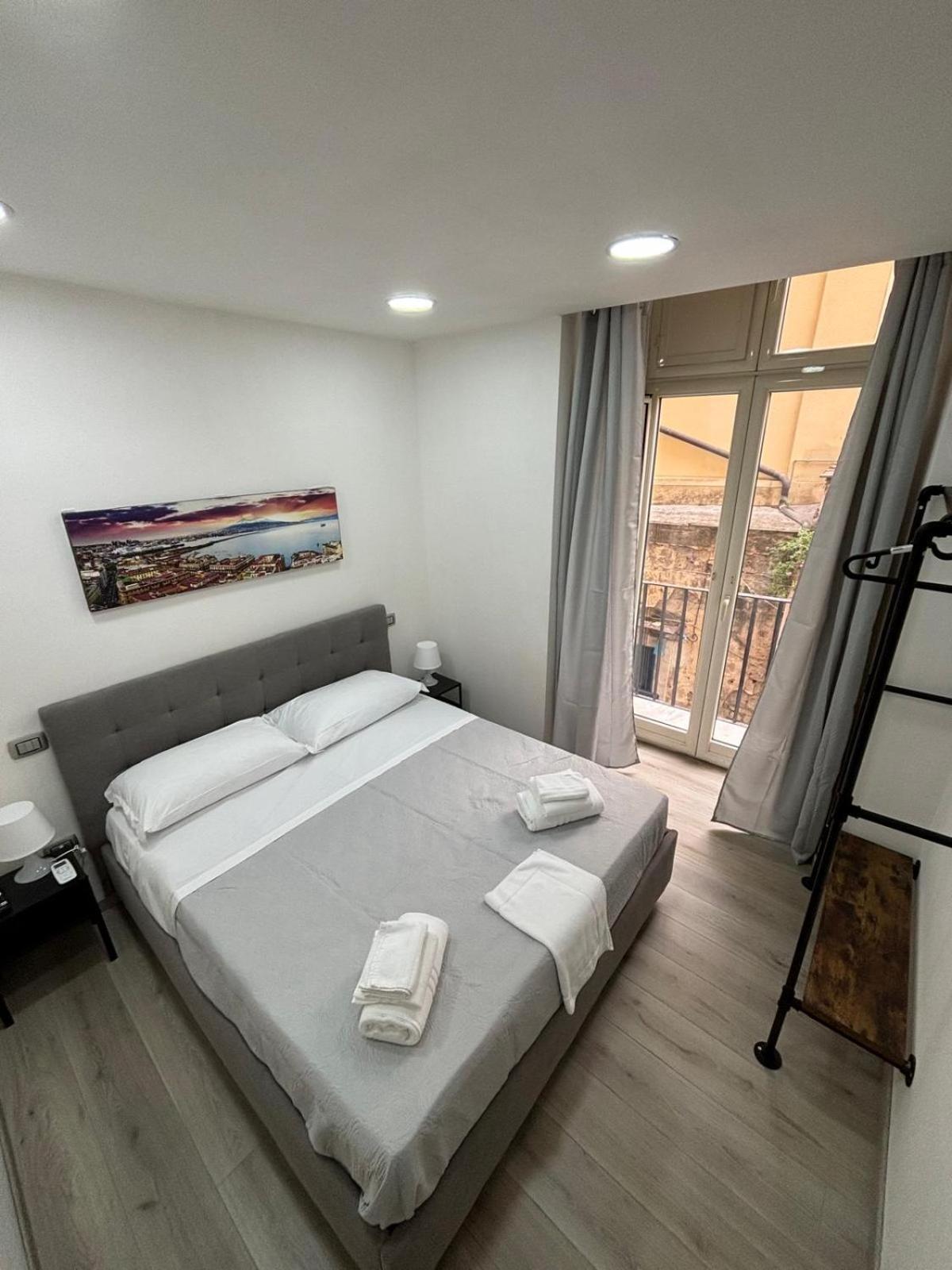 Na City Rooms 나폴리 외부 사진